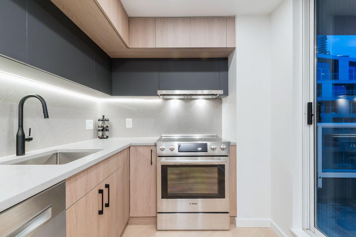 809 1500 Howe St, Vancouver 6