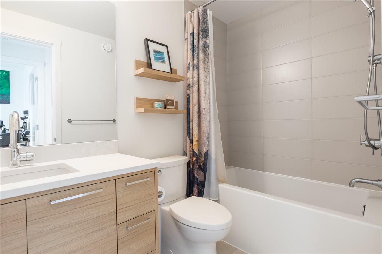 4 856 Orwell St, North Vancouver 14
