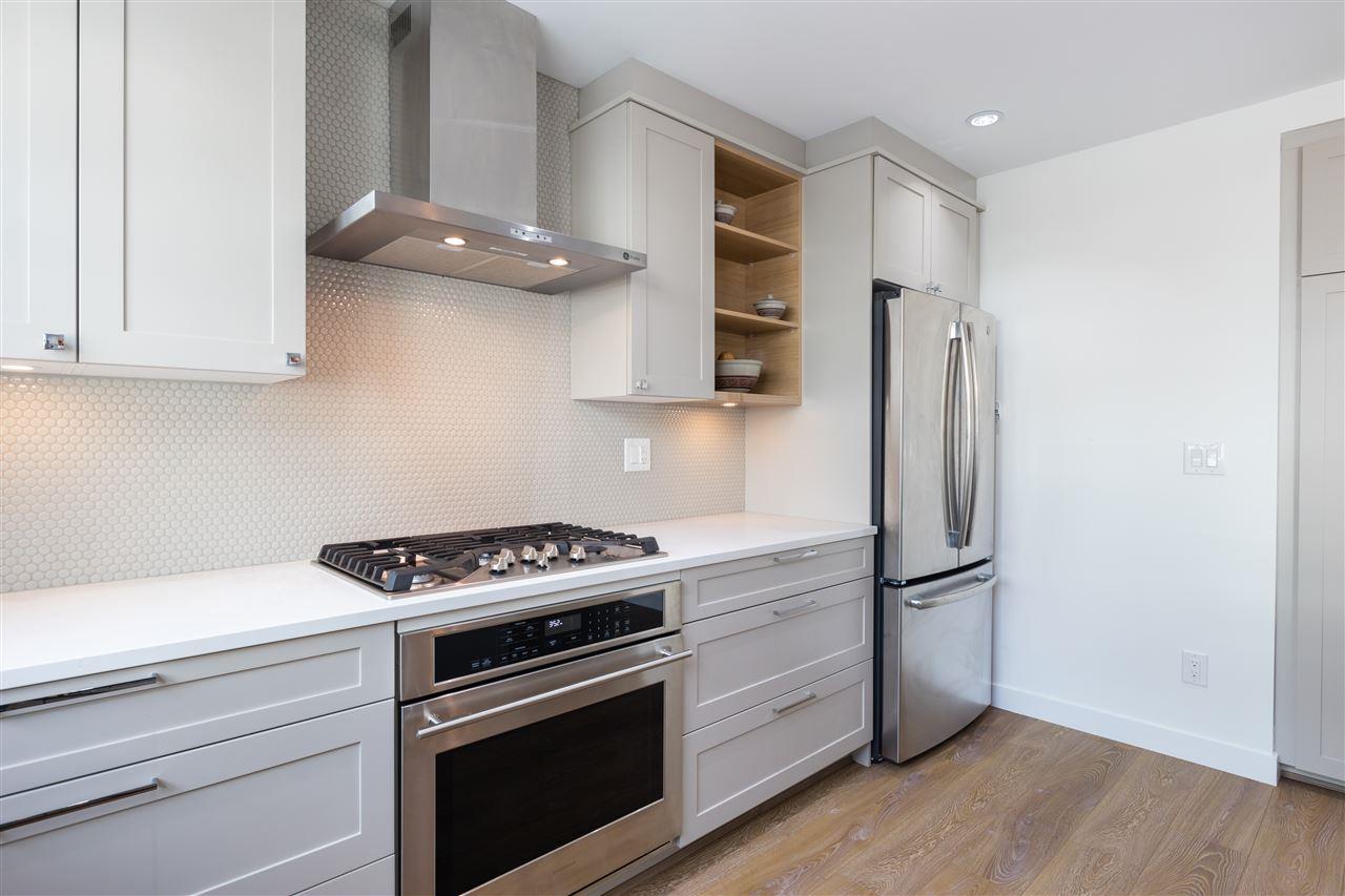 4 856 Orwell St, North Vancouver 5