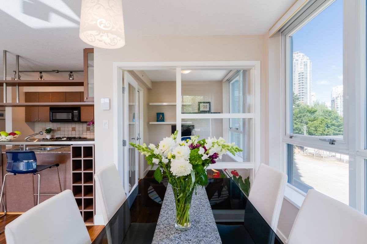 202 1438 Richards St, Vancouver West 12