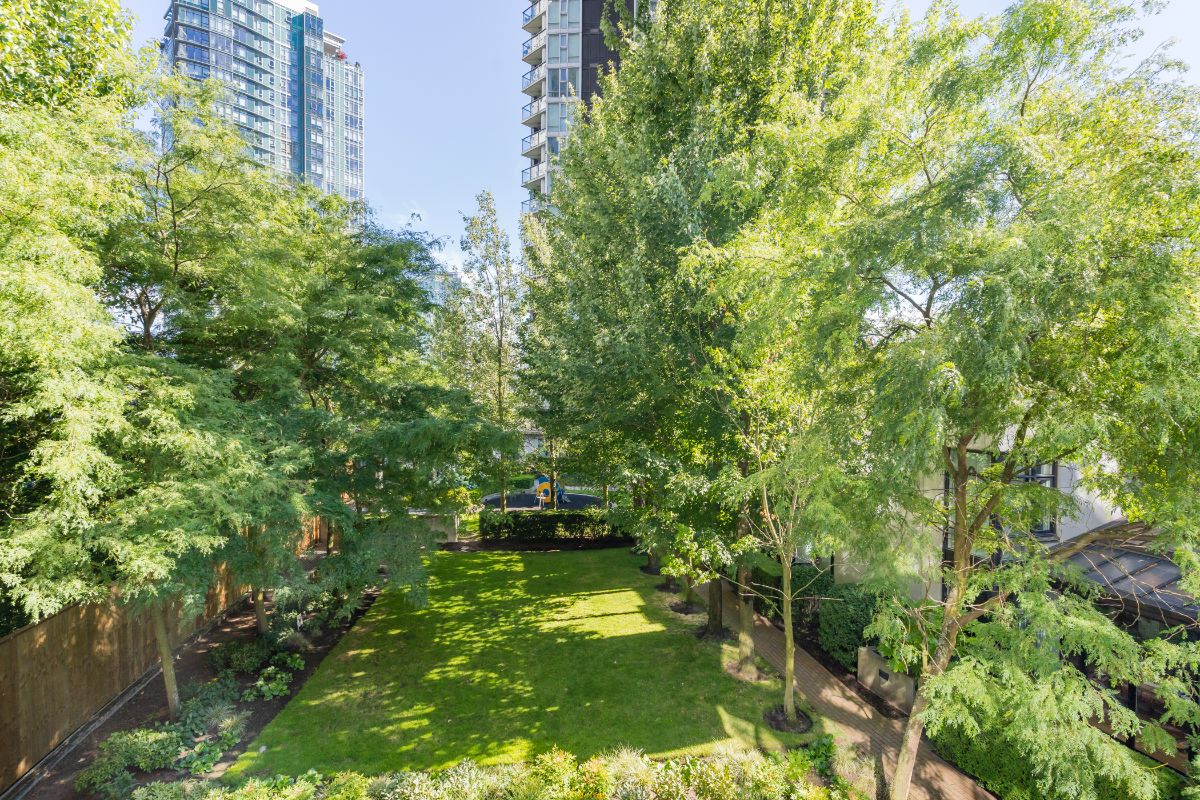 202 1438 Richards St, Vancouver West 37