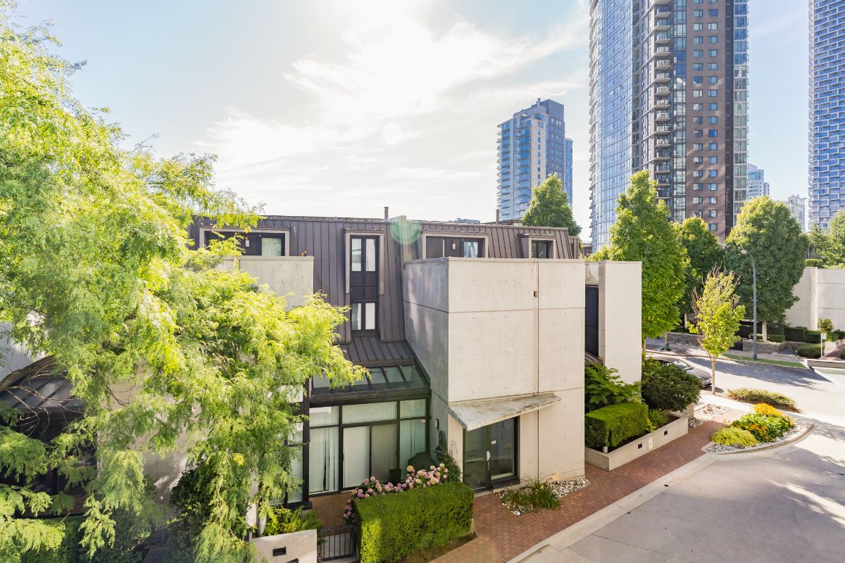202 1438 Richards St, Vancouver West 34