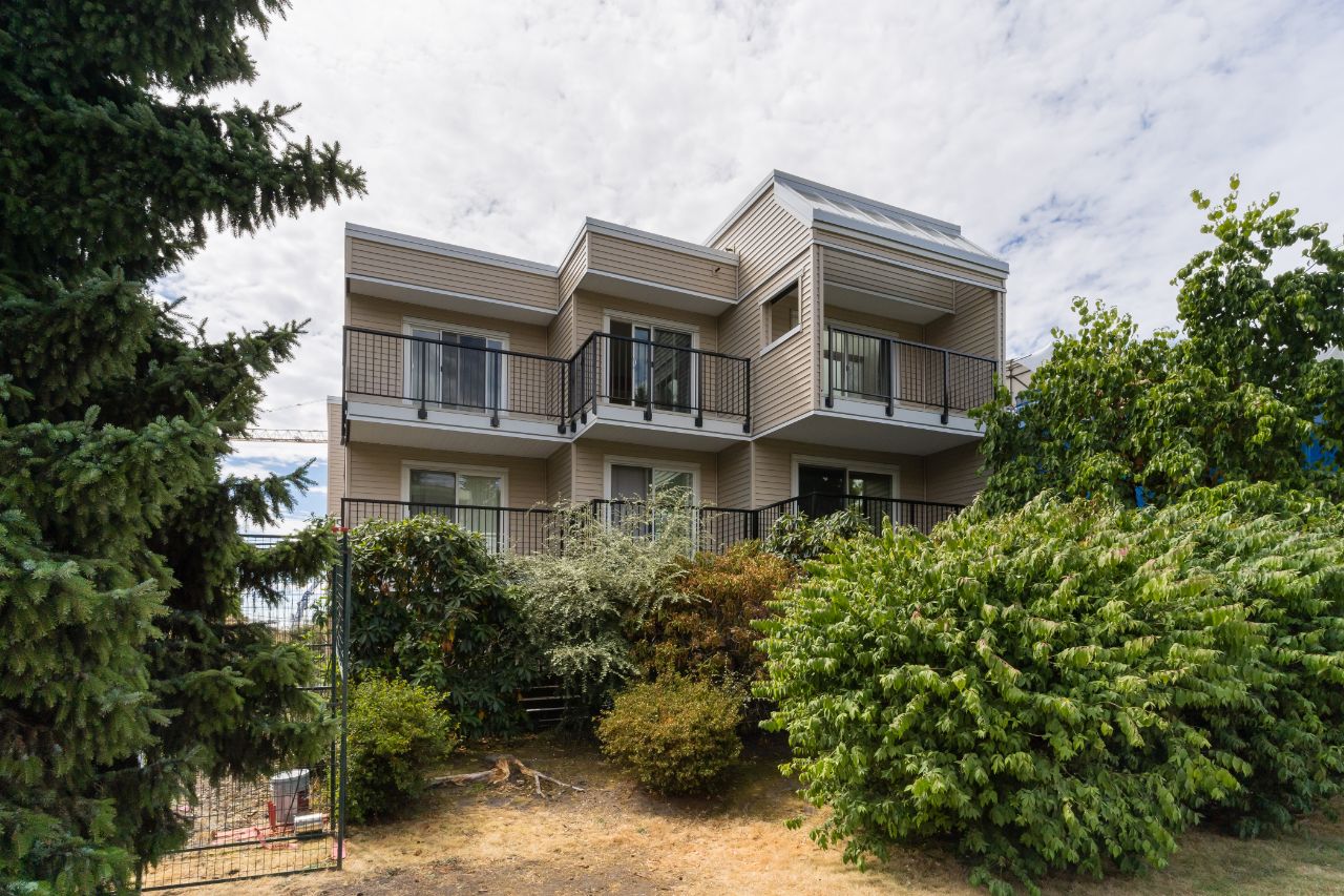 304 1050 Howie Avenue, Coquitlam 3