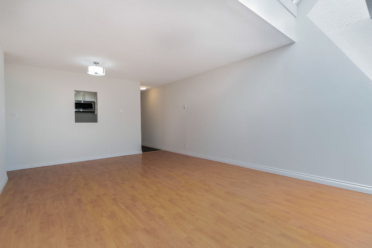 304 1050 Howie Avenue, Coquitlam 13