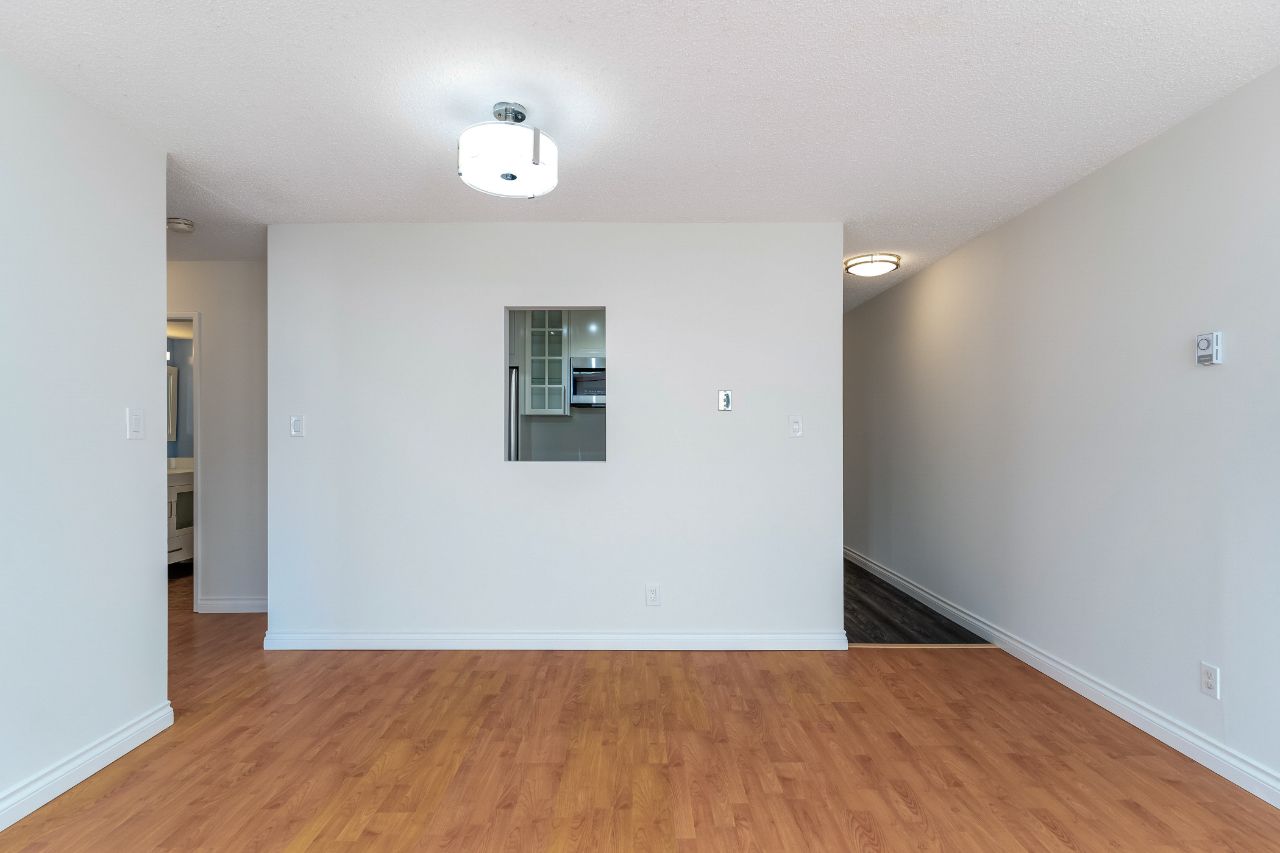 304 1050 Howie Avenue, Coquitlam 16