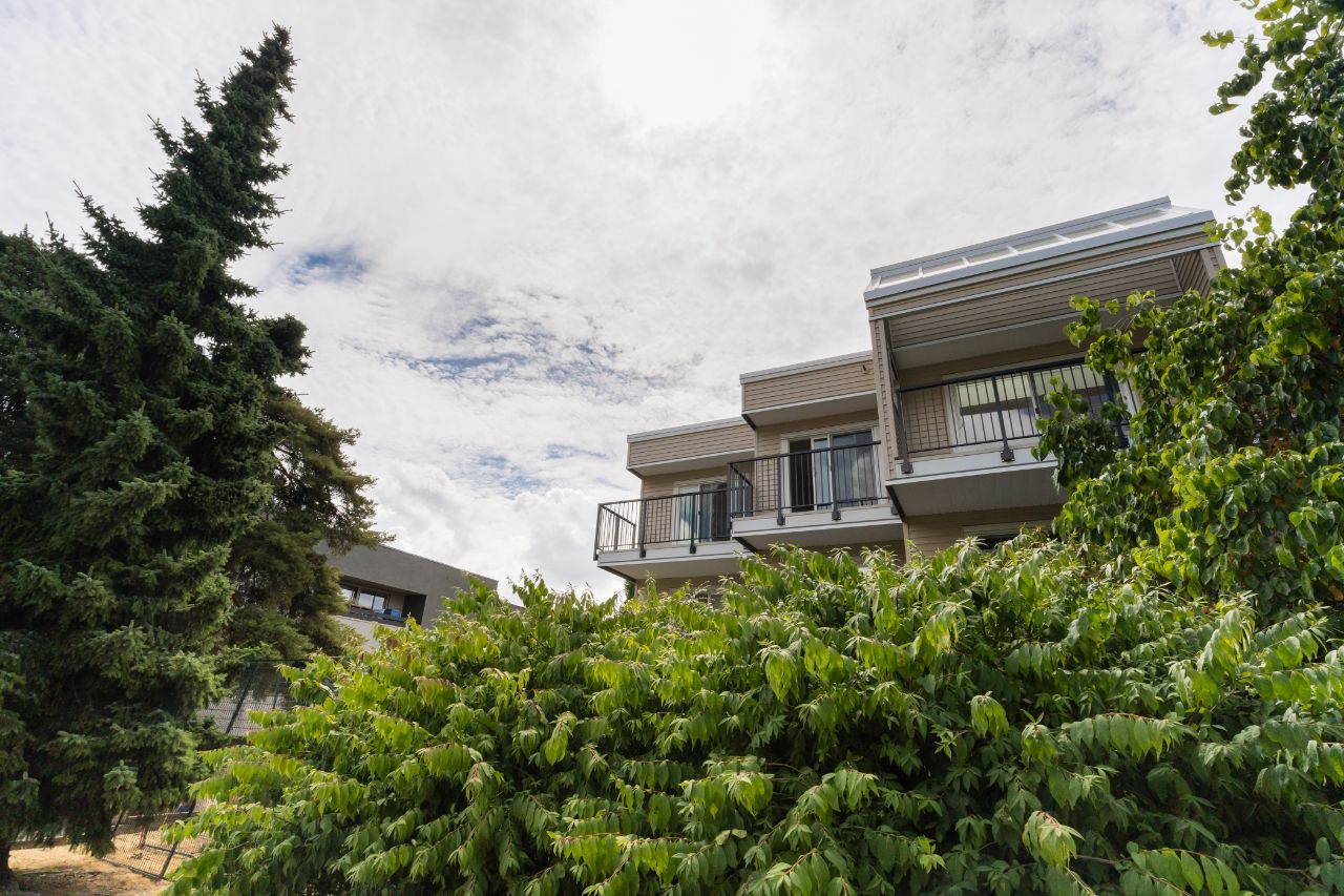 304 1050 Howie Avenue, Coquitlam 4