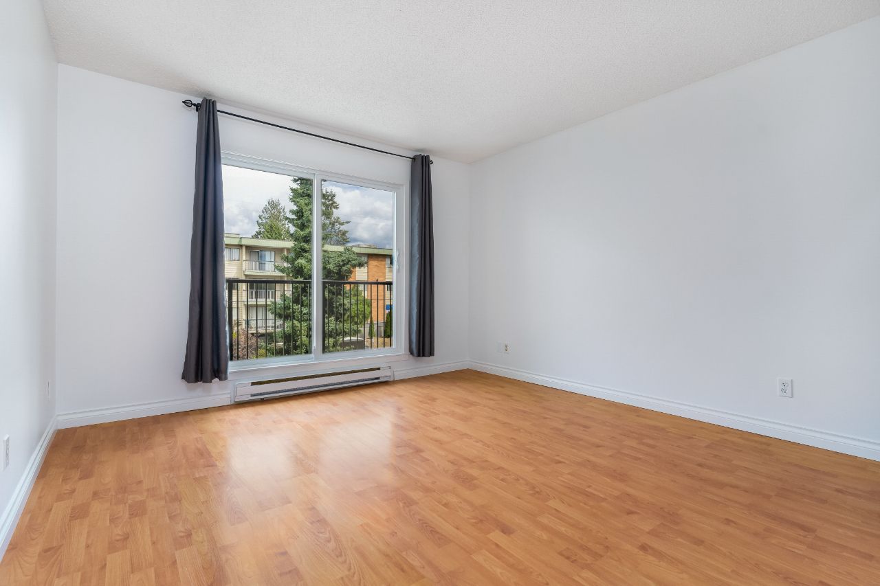 304 1050 Howie Avenue, Coquitlam 10