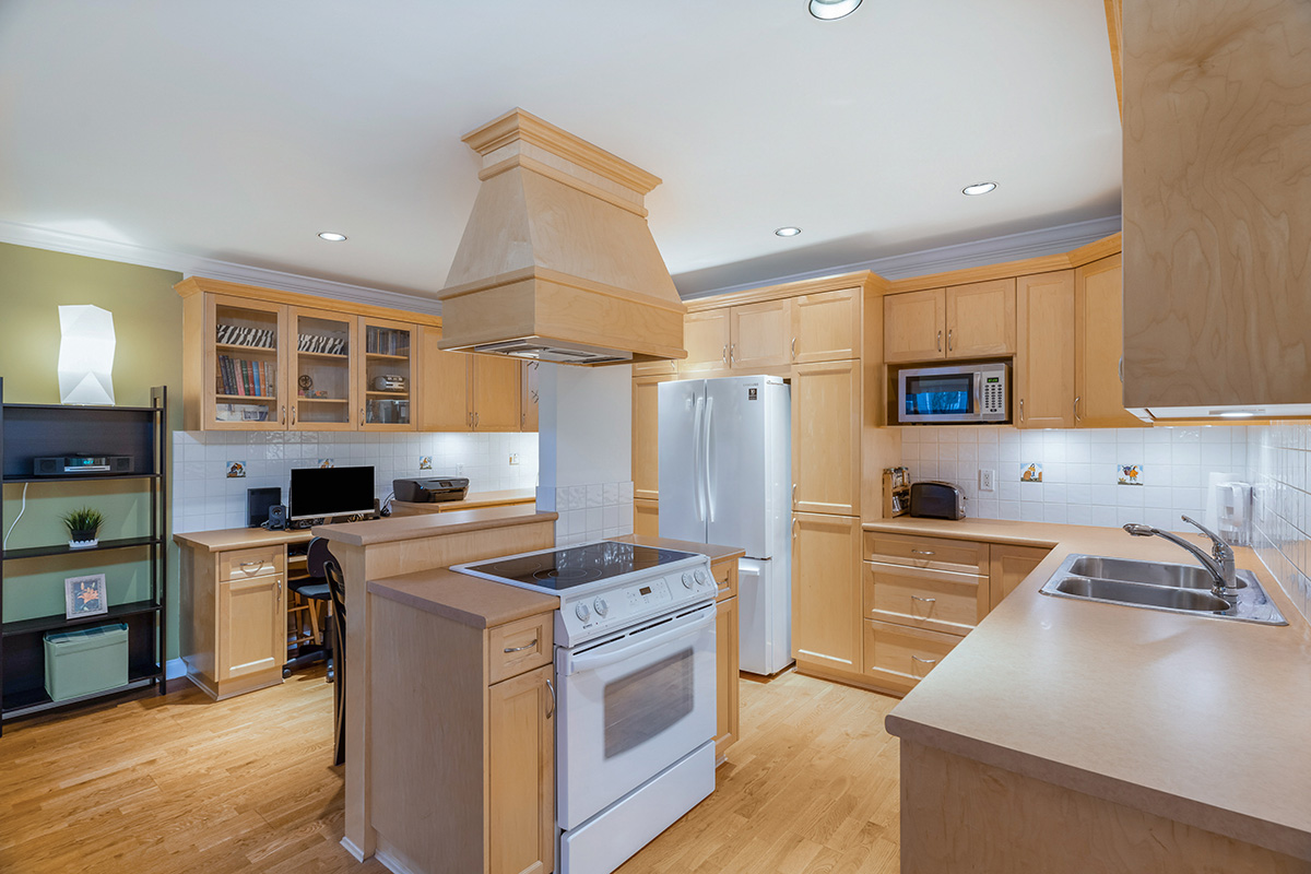 301 1235 W 15TH Avenue, Vancouver West 15