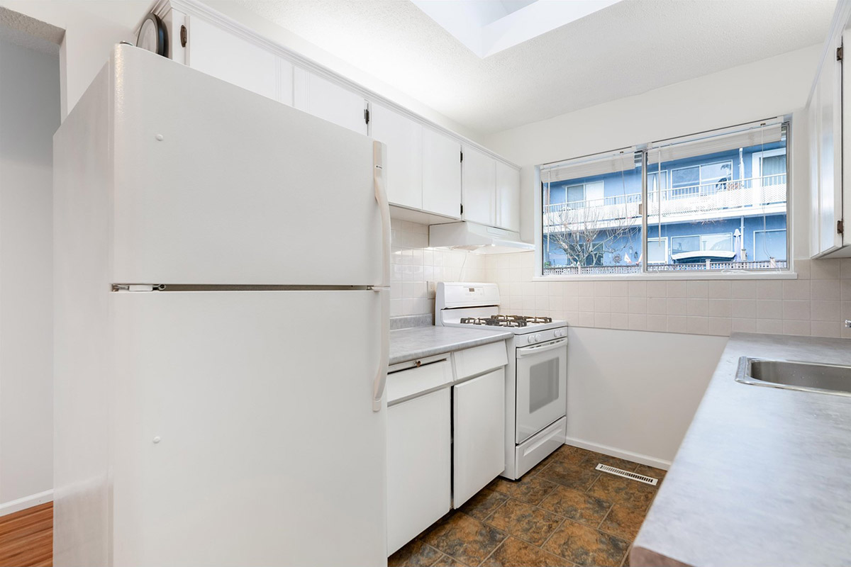 305 Marathon Court, Coquitlam 13