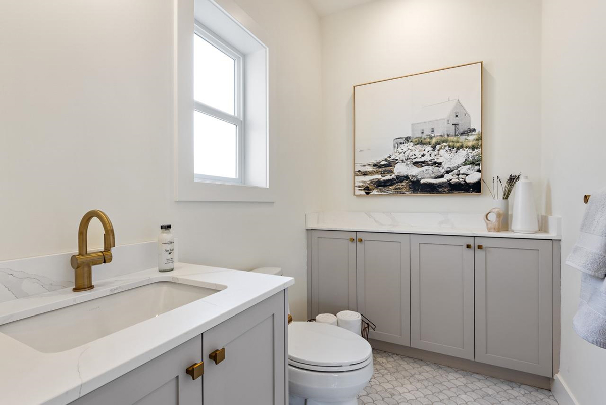 2504 Napier Street, Vancouver 15