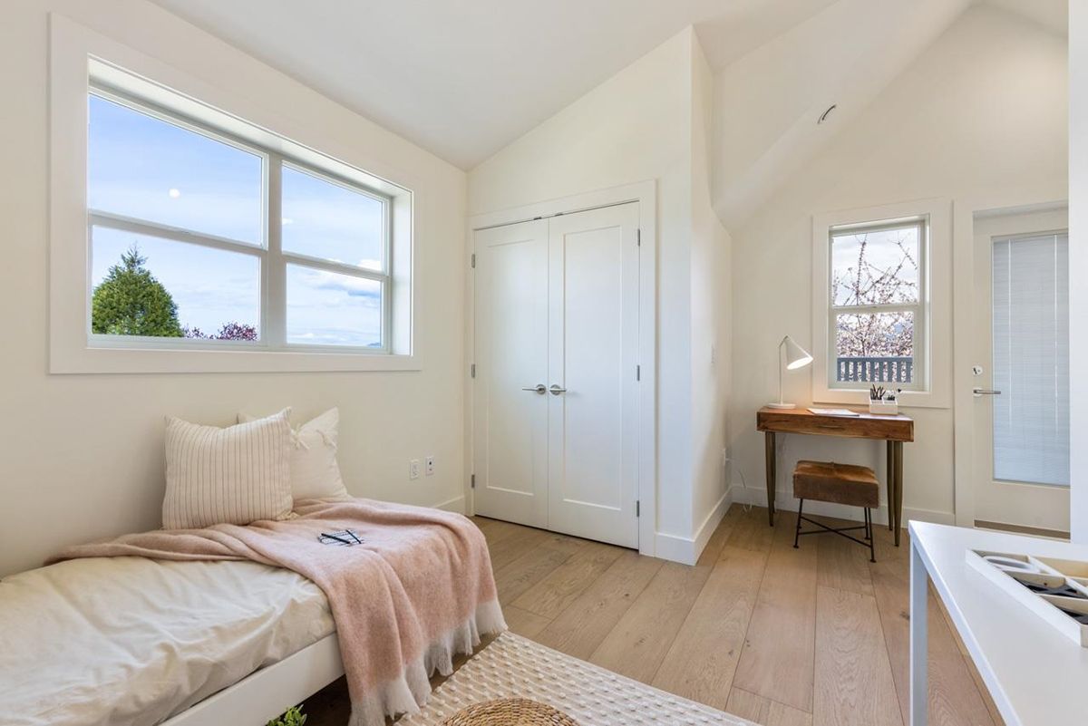 2504 Napier Street, Vancouver 27