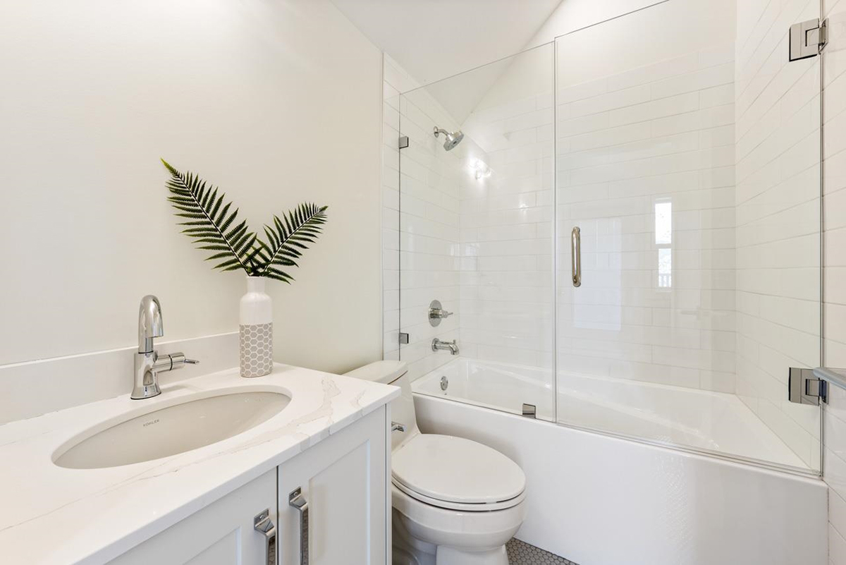 2504 Napier Street, Vancouver 33