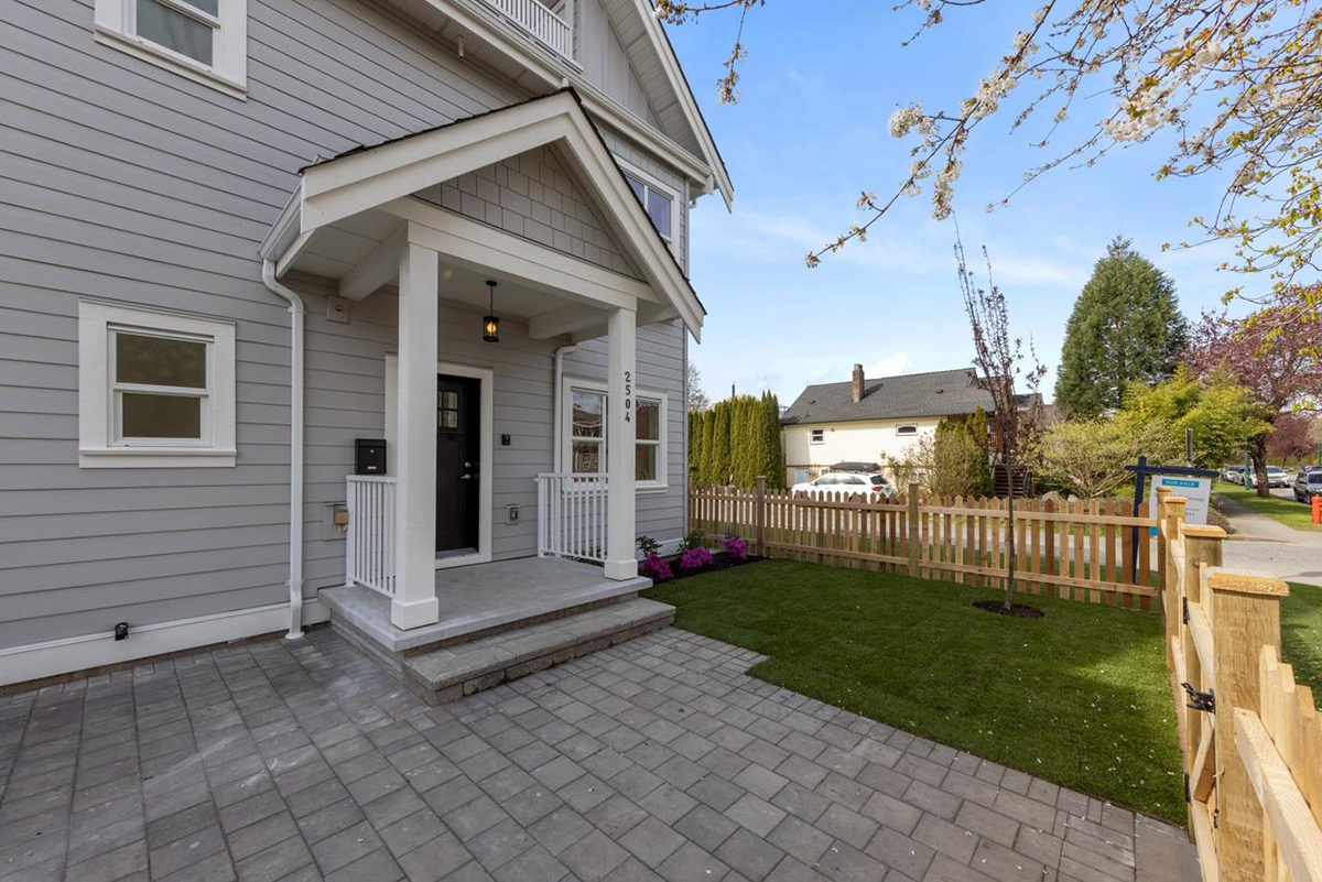 2504 Napier Street, Vancouver 34