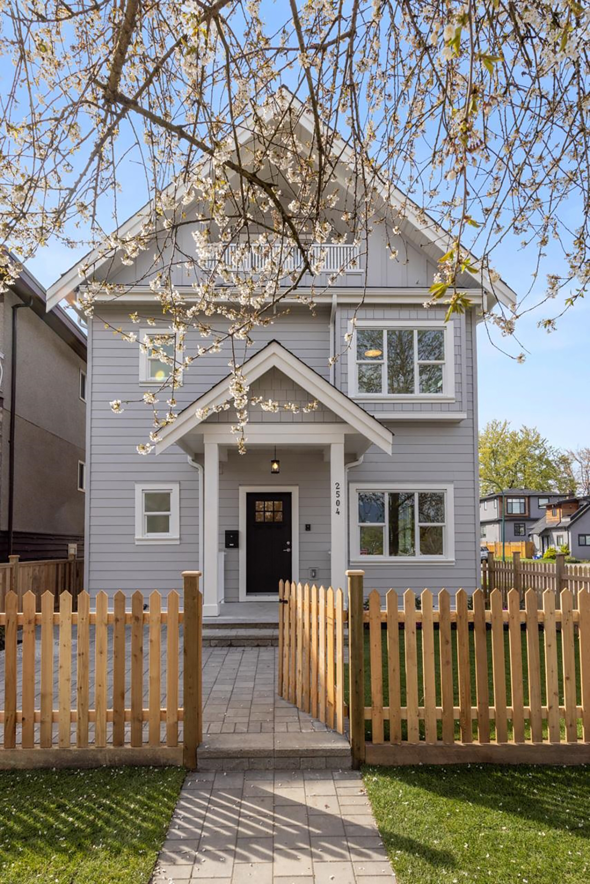 2504 Napier Street, Vancouver 35
