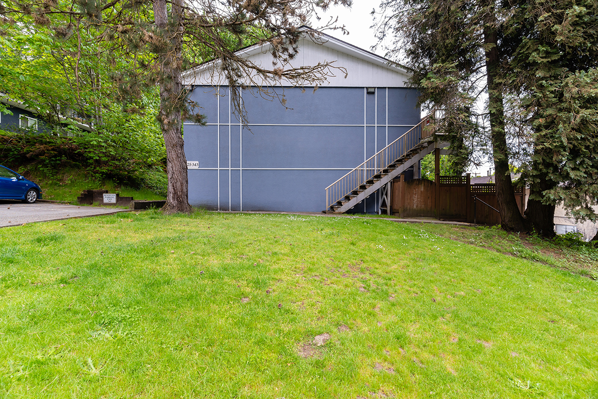 327 Marathon Court, Coquitlam 2