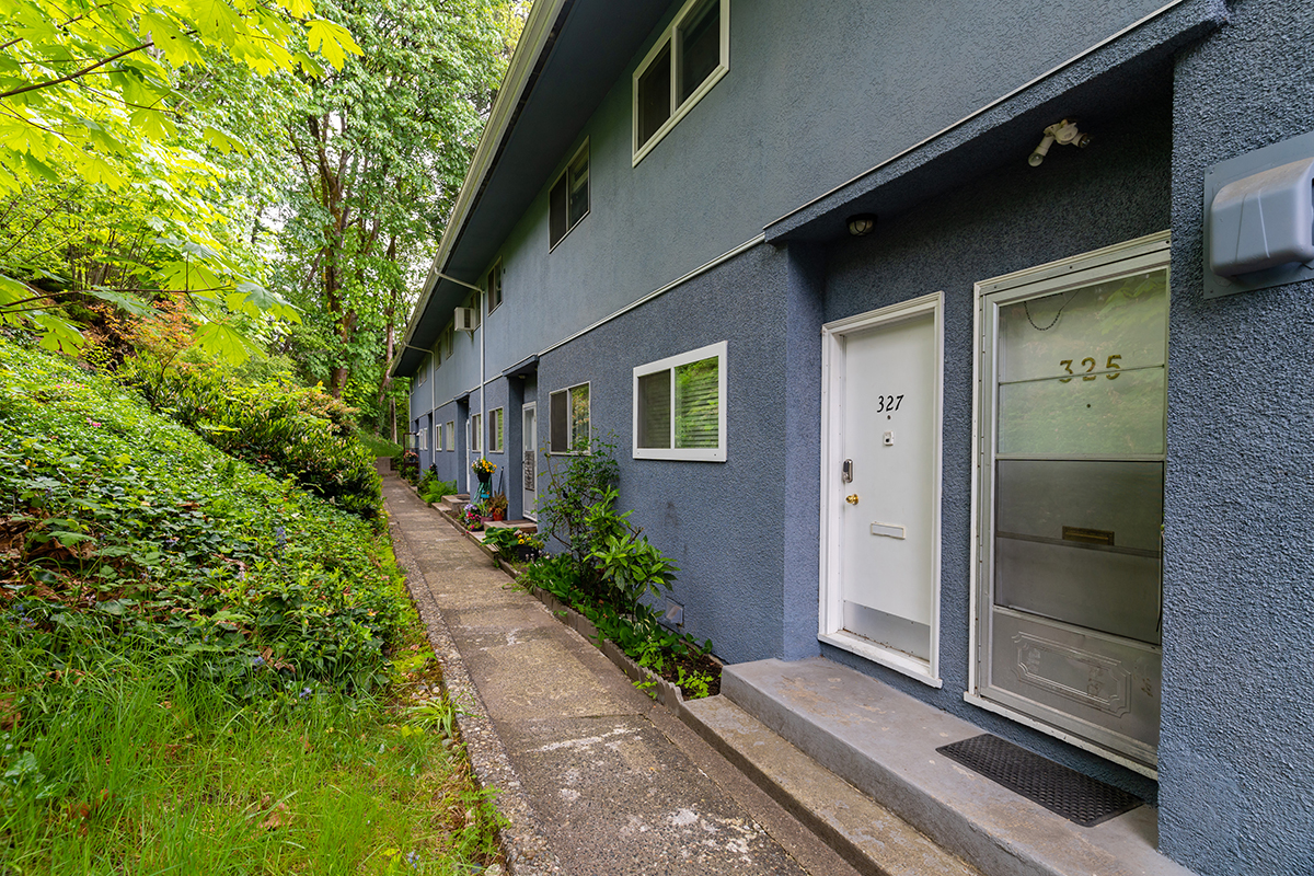 327 Marathon Court, Coquitlam 3