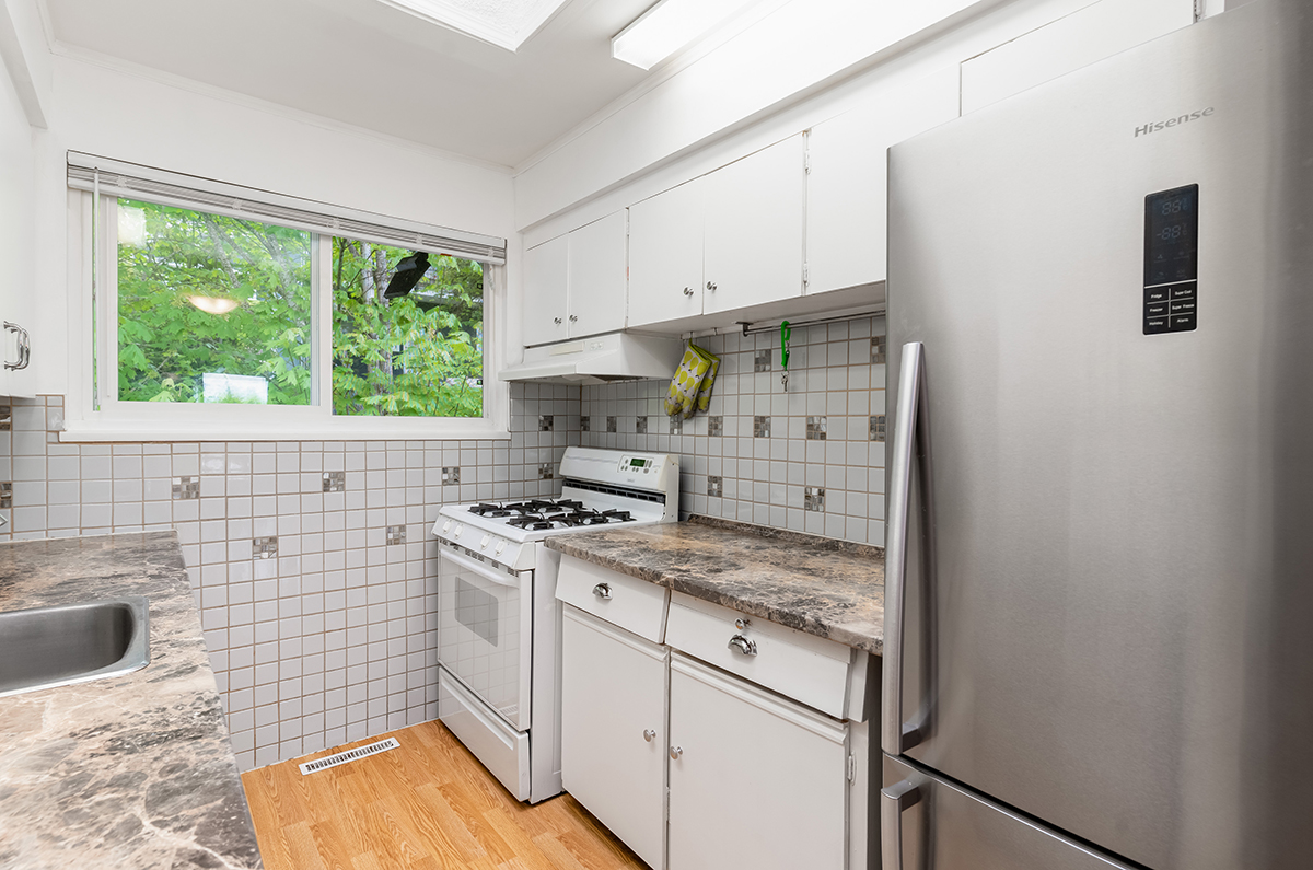 327 Marathon Court, Coquitlam 13