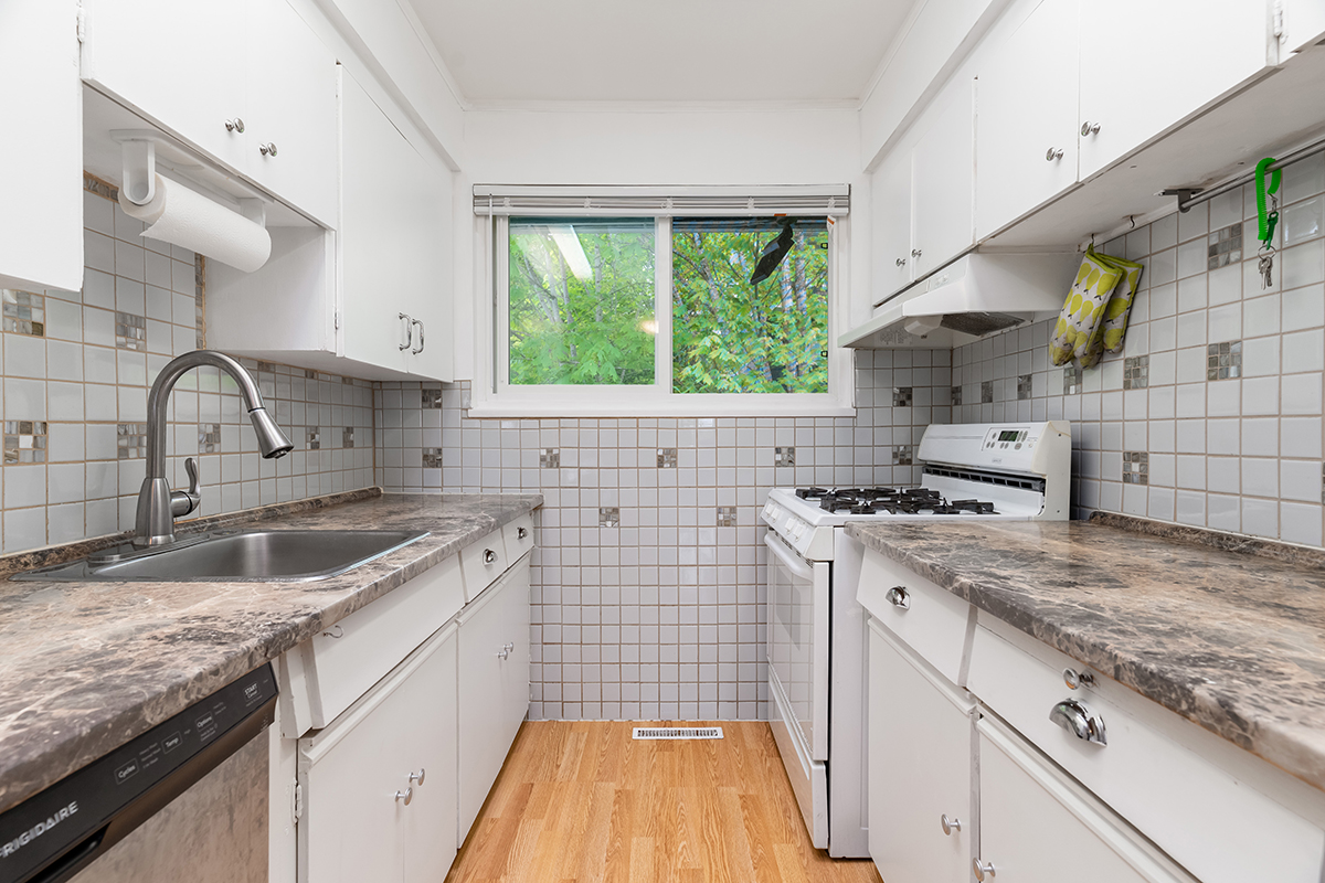 327 Marathon Court, Coquitlam 14