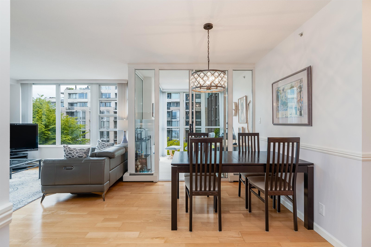 301 1228 Marinaside Crescent, Vancouver 10