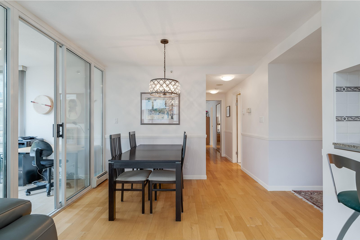301 1228 Marinaside Crescent, Vancouver 12