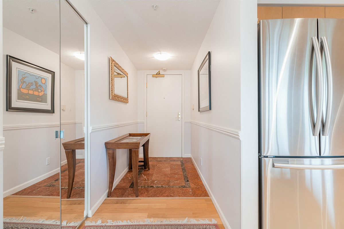 301 1228 Marinaside Crescent, Vancouver 13
