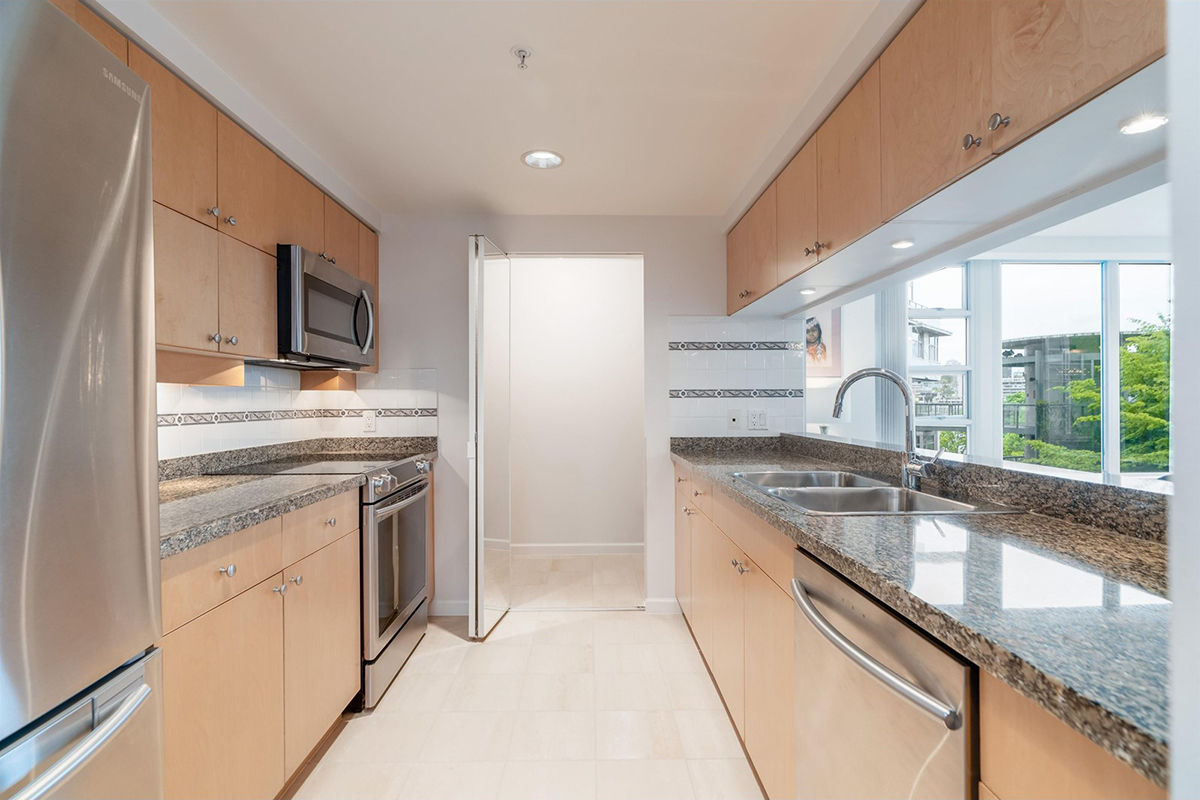 301 1228 Marinaside Crescent, Vancouver 19