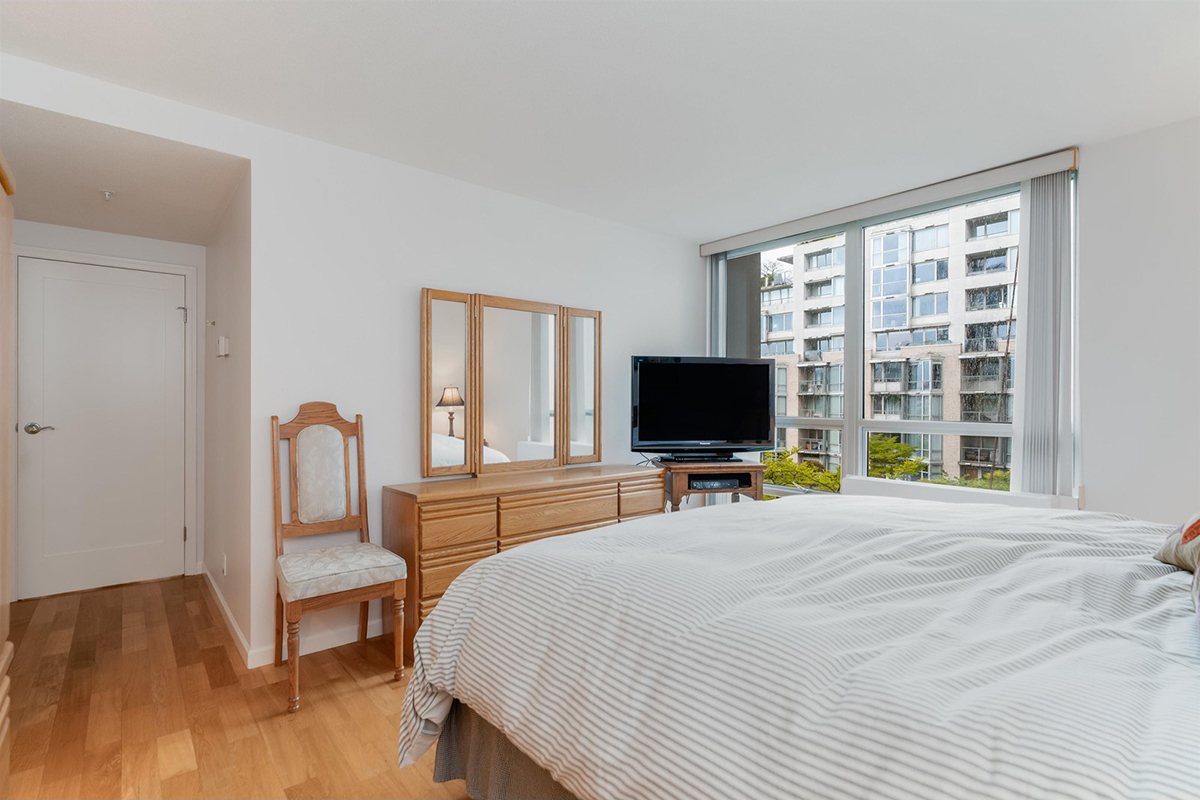 301 1228 Marinaside Crescent, Vancouver 21