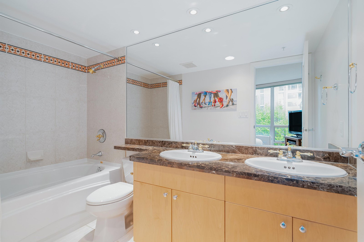 301 1228 Marinaside Crescent, Vancouver 22