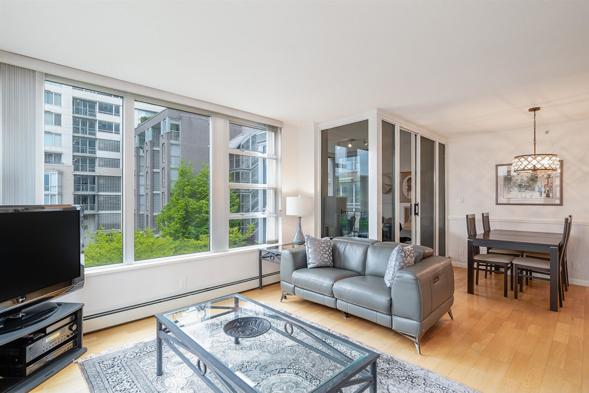 301 1228 Marinaside Crescent, Vancouver 4