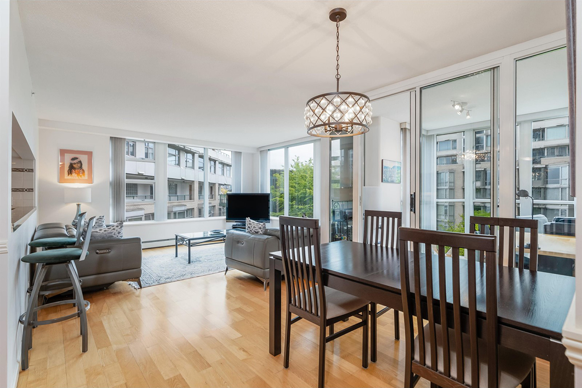 301 1228 Marinaside Crescent, Vancouver 9