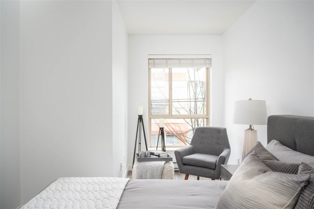 212 702 E King Edward Ave, Vancouver 13