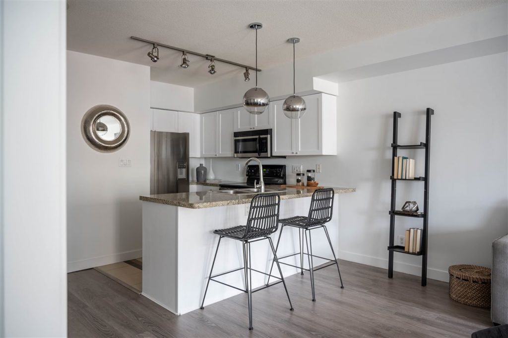 212 702 E King Edward Ave, Vancouver 4