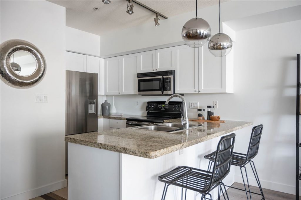 212 702 E King Edward Ave, Vancouver 6