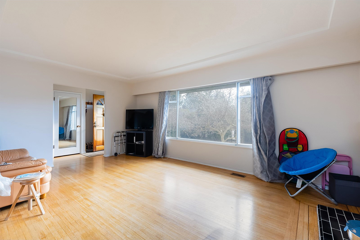 9611 Williams Road, Richmond 10