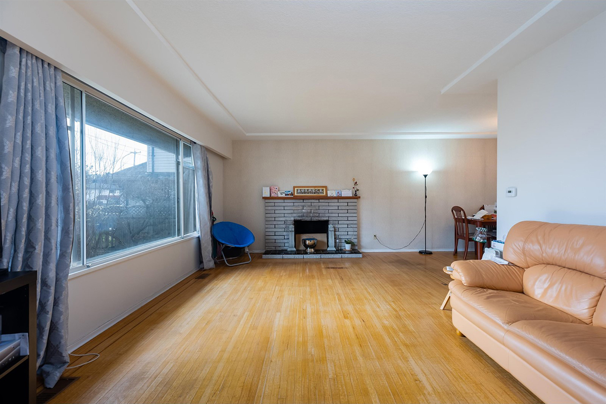 9611 Williams Road, Richmond 13