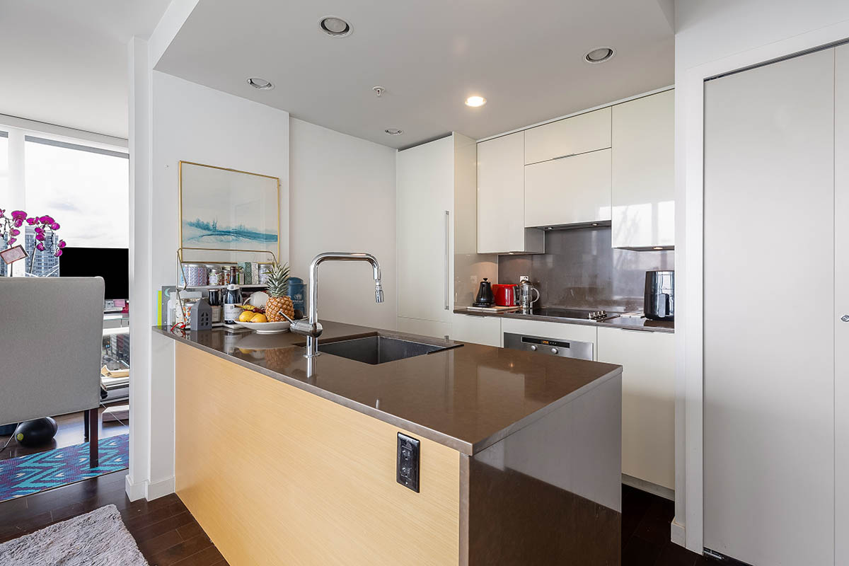 2105 161 W Georgia Street, Vancouver 11
