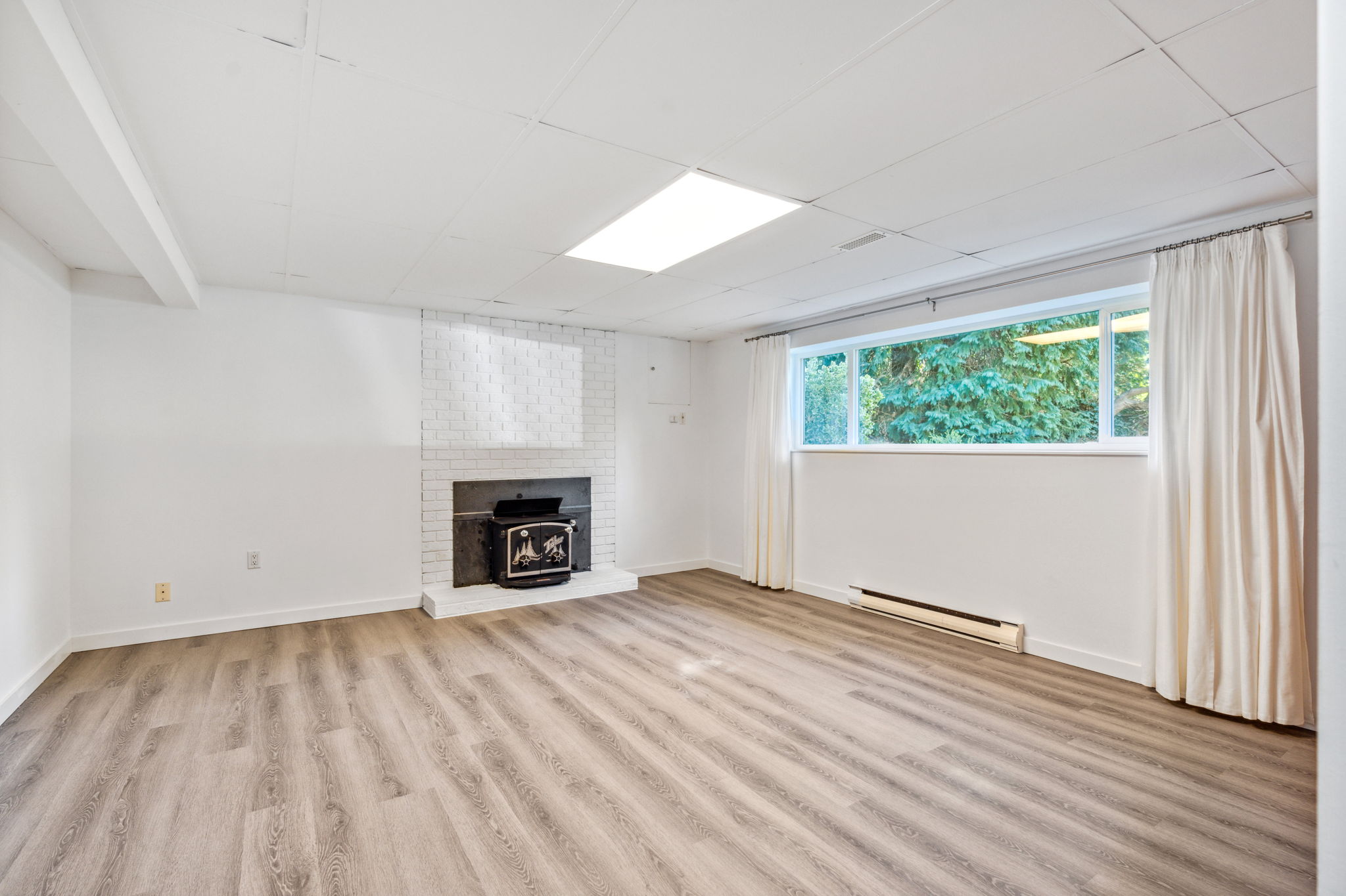 961 CORONA CRESCENT 25