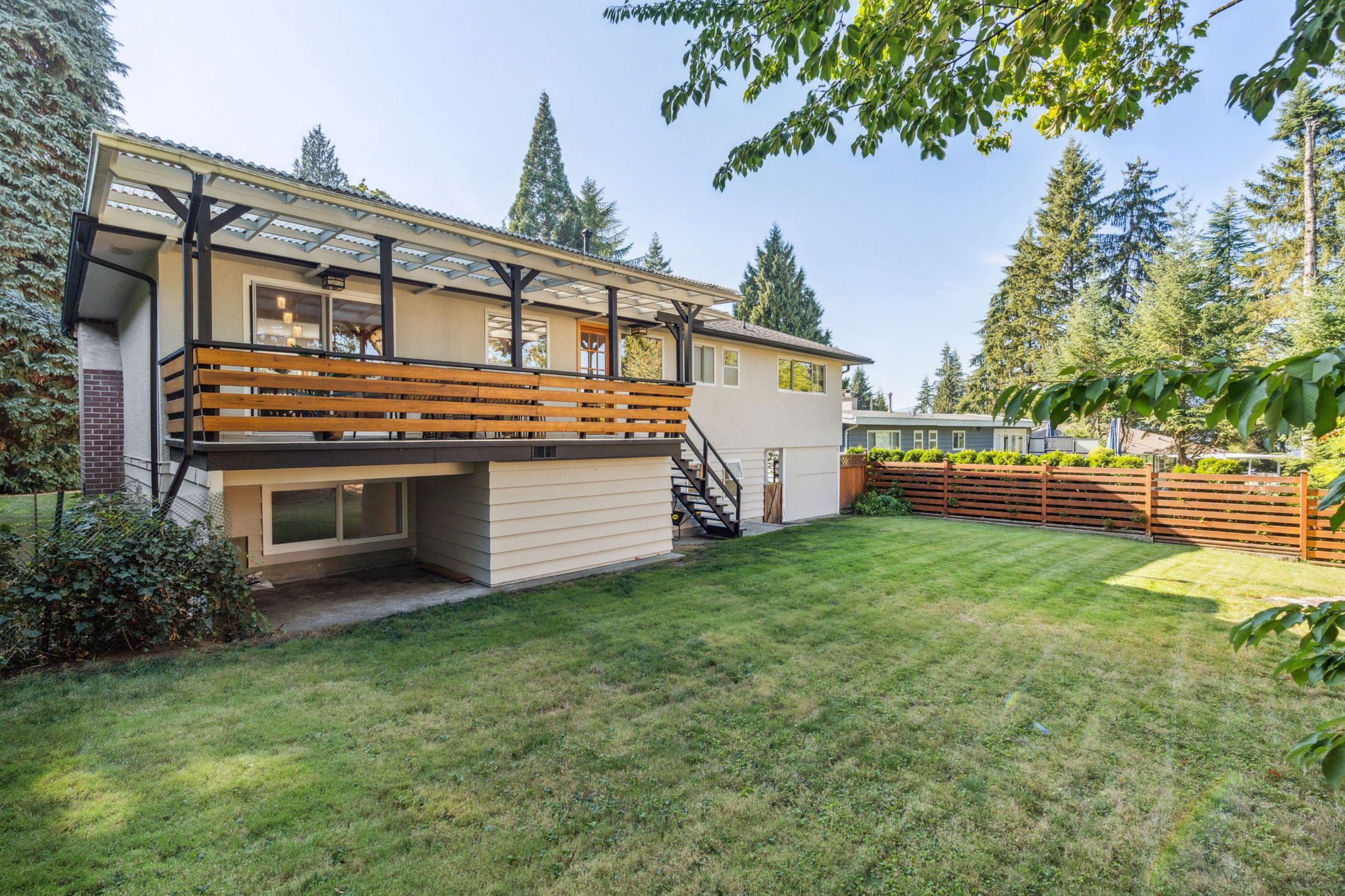 961 CORONA CRESCENT 35