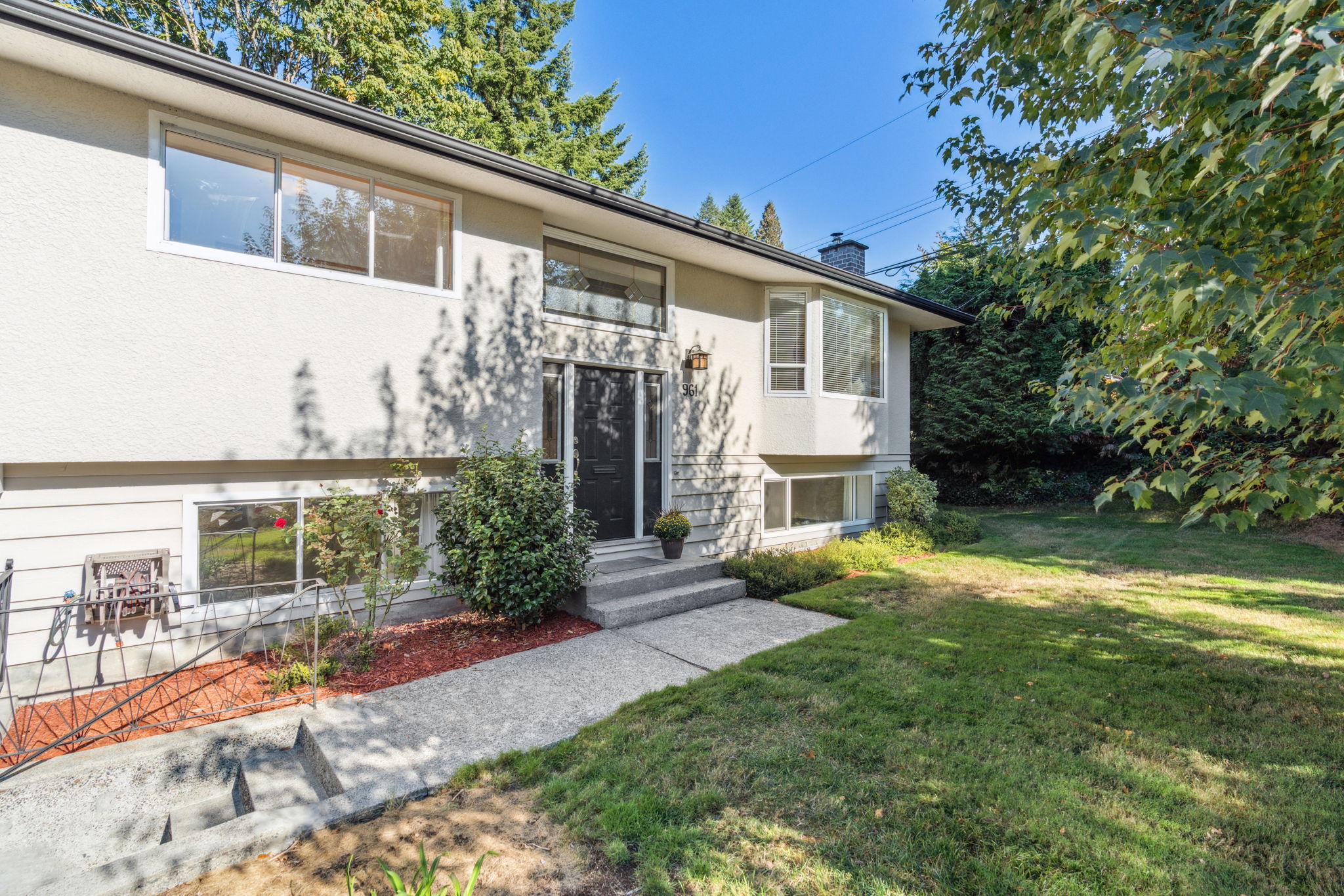 961 CORONA CRESCENT 36