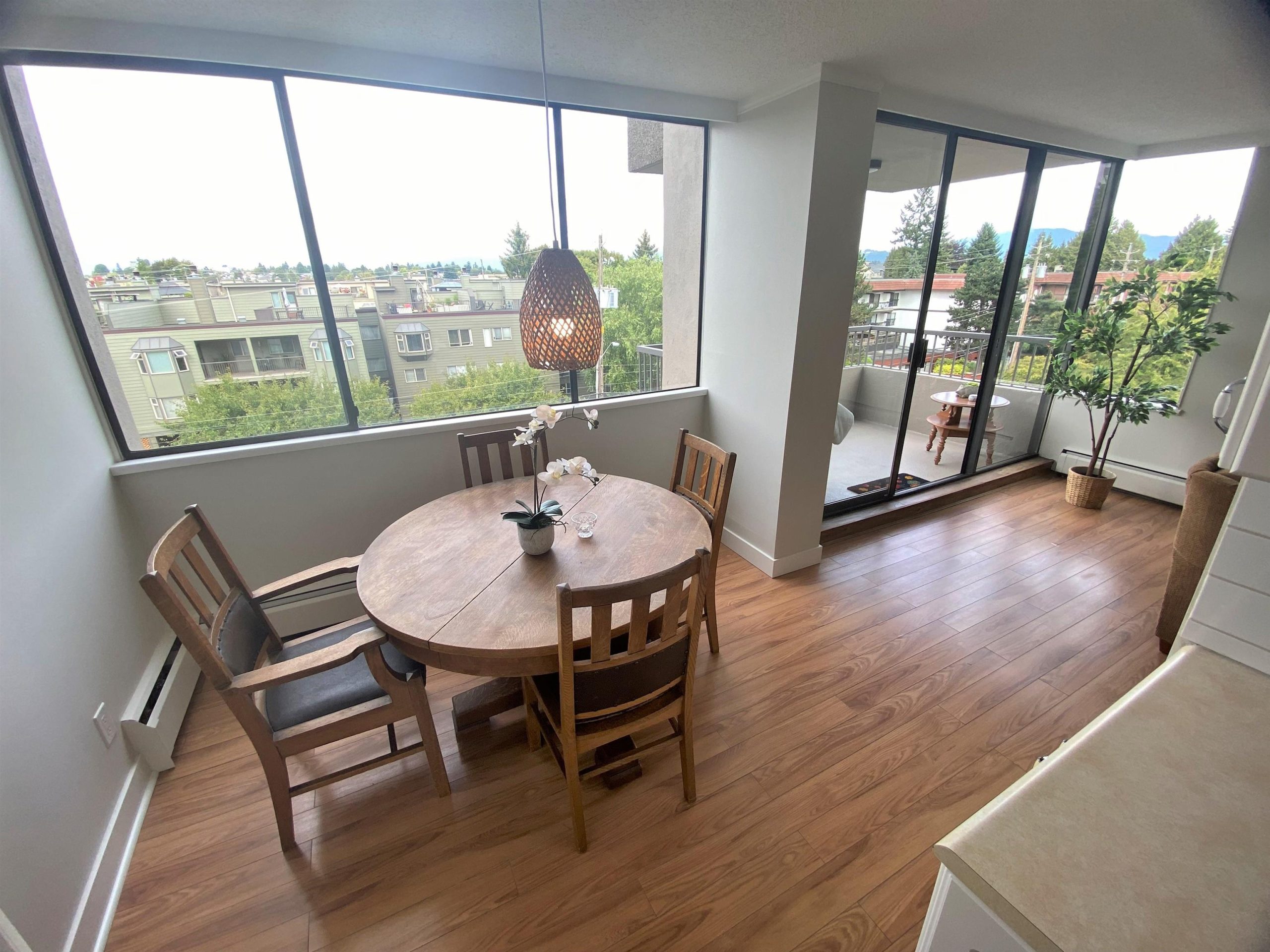 504 740 Hamilton St, New Westminster 8