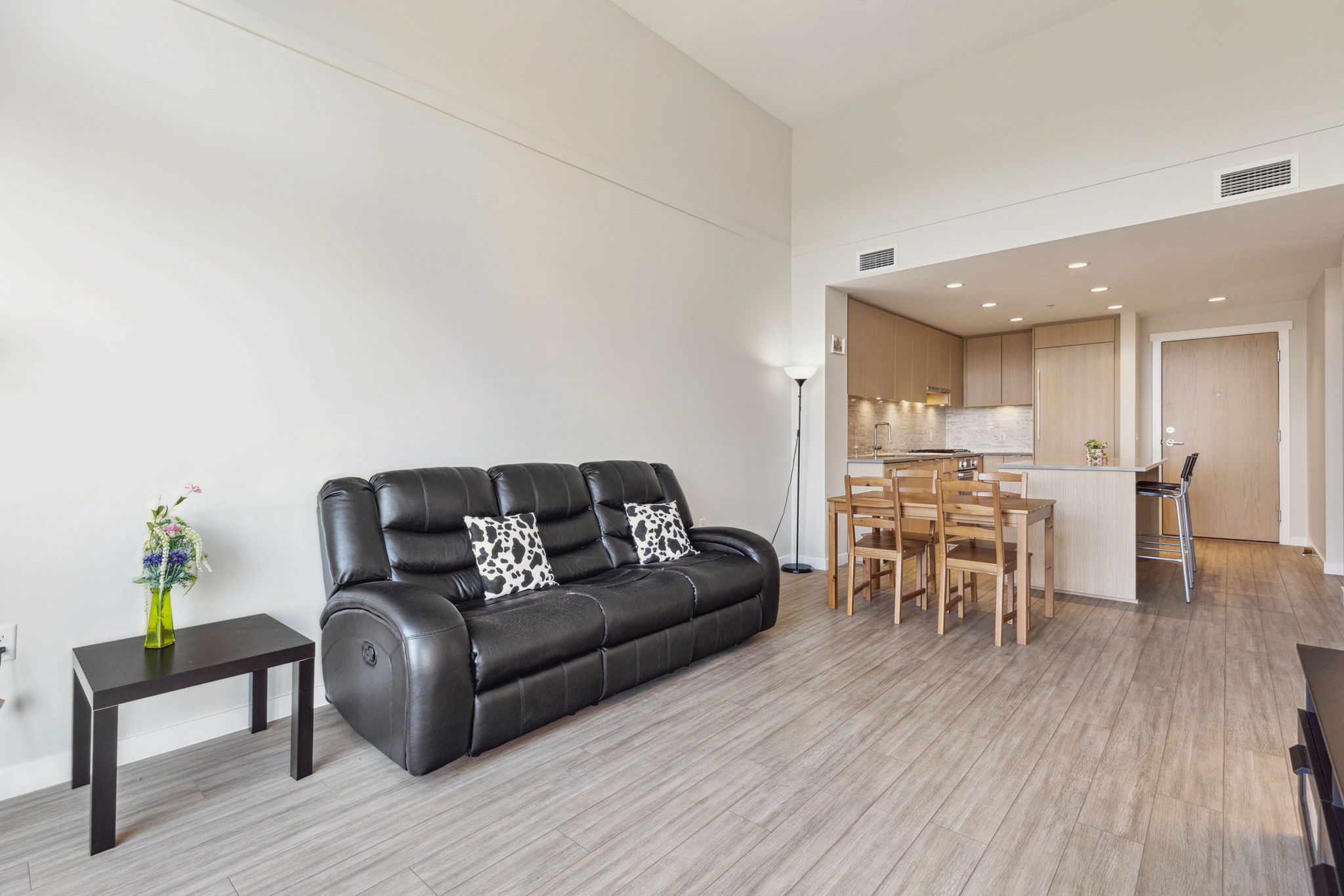 511 9213 ODLIN ROAD 13