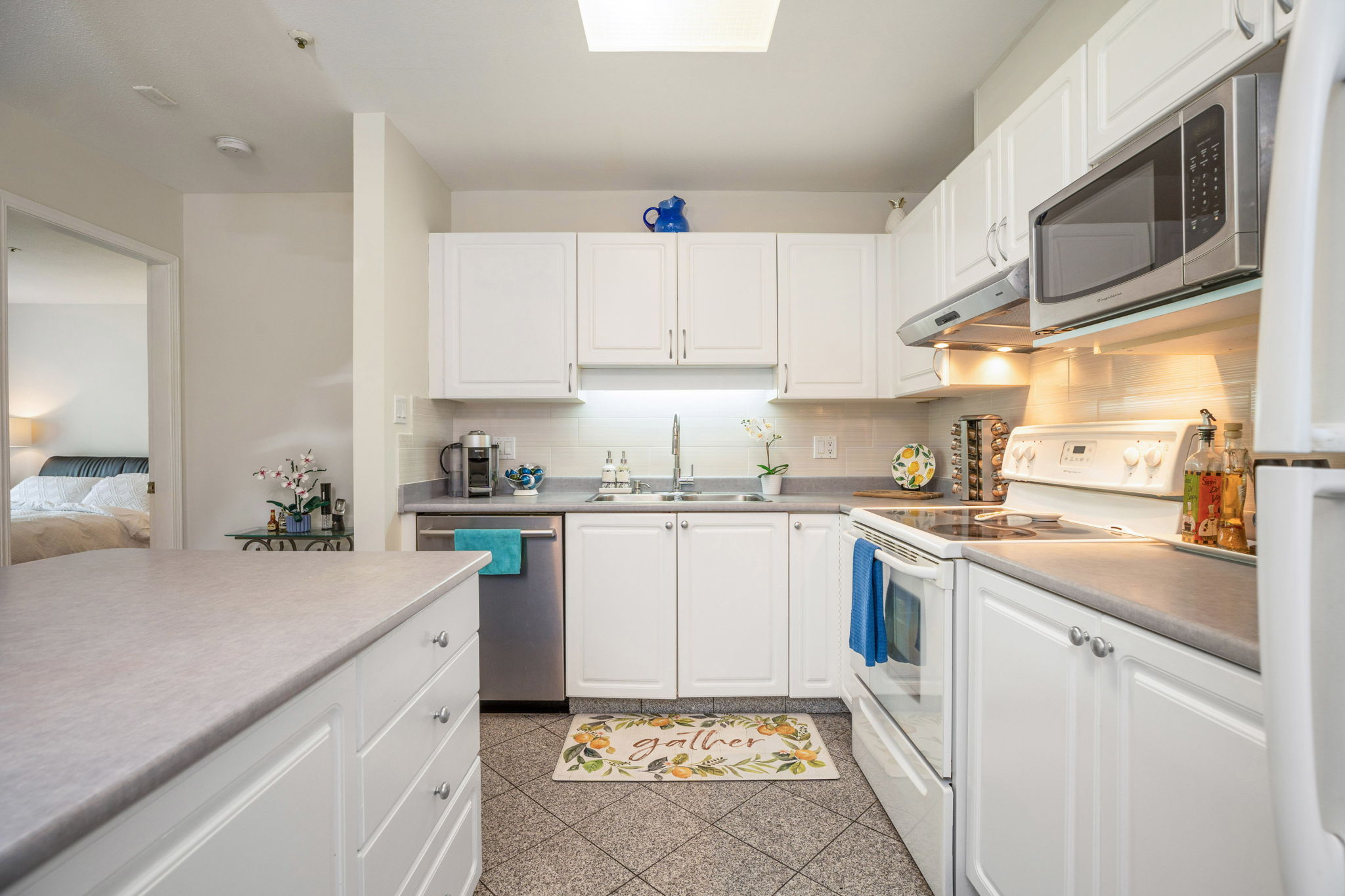 312 2968 BURLINGTON DRIVE 19
