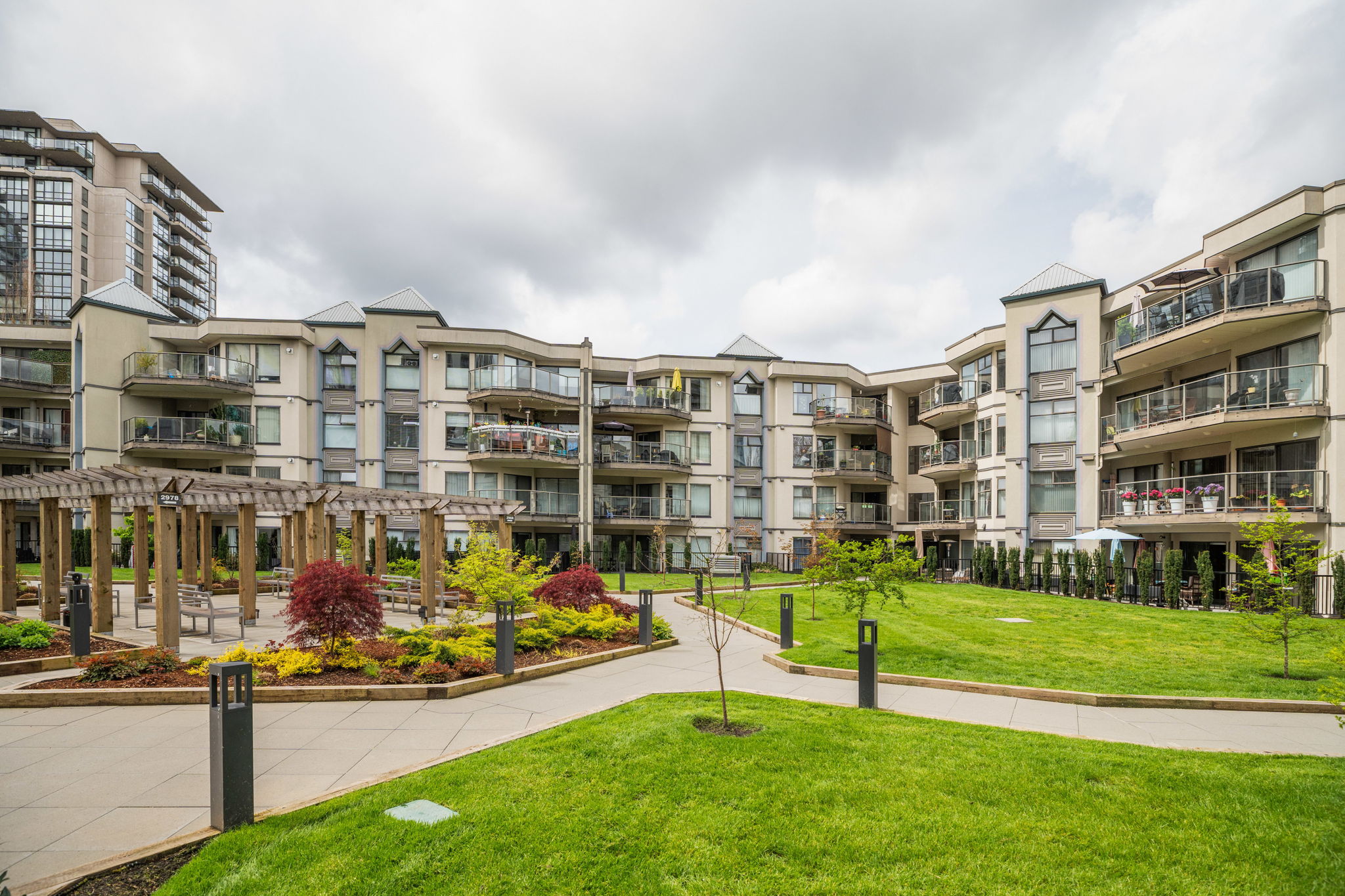 312 2968 BURLINGTON DRIVE 5