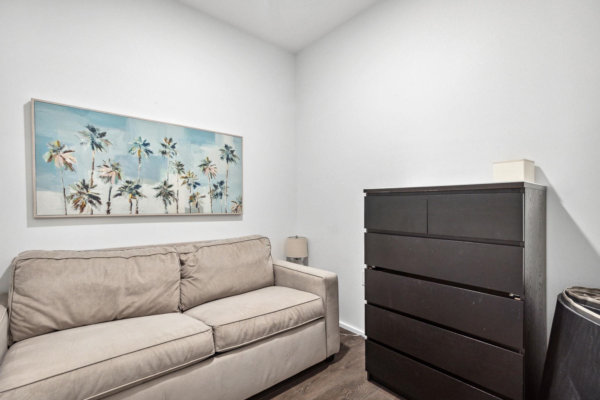 1206 4650 BRENTWOOD BOULEVARD 23