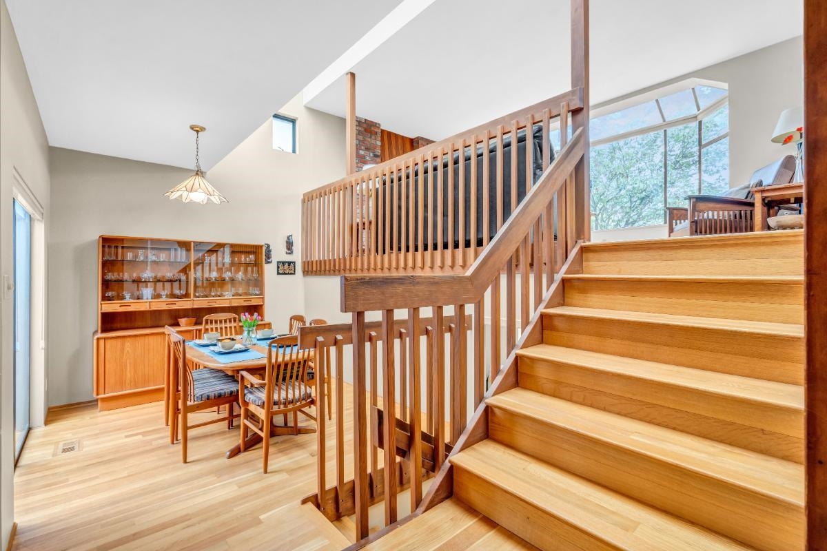 2070 WHYTE AVENUE, VANCOUVER 17