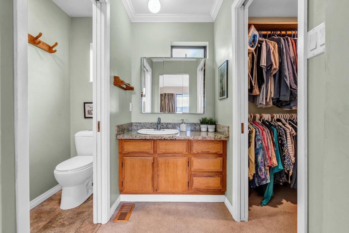 2070 WHYTE AVENUE, VANCOUVER 22