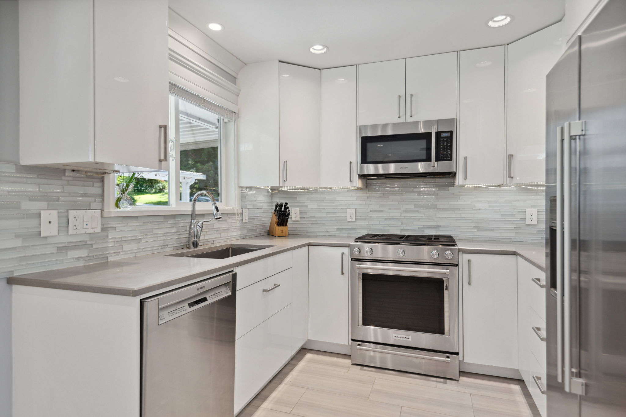 923 THERMAL DRIVE, COQUITLAM 12