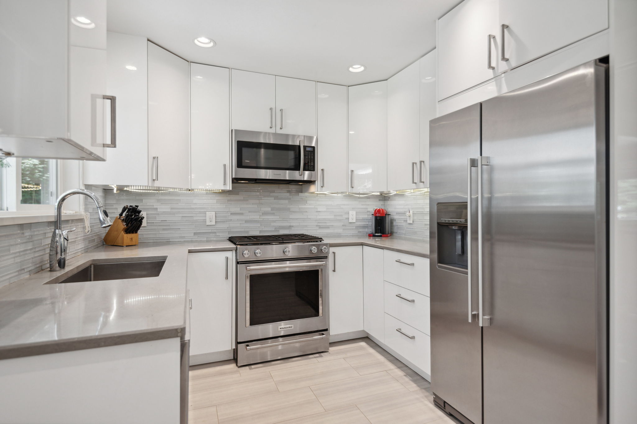 923 THERMAL DRIVE, COQUITLAM 14