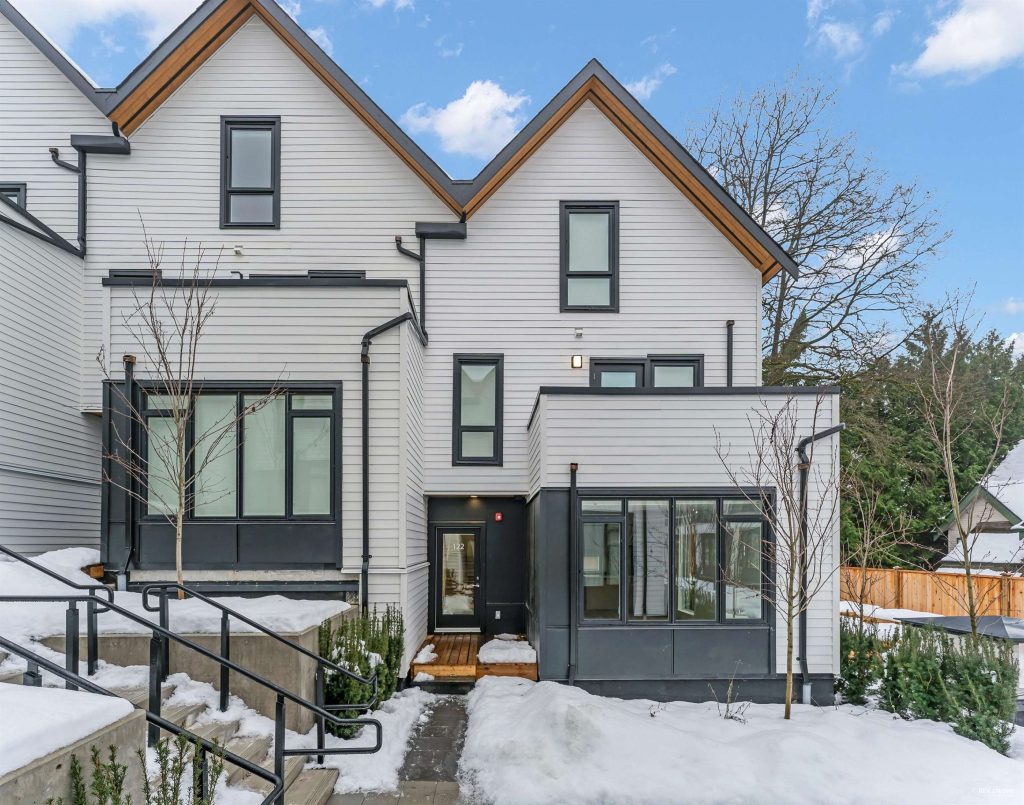 122 1306 LAVAL SQUARE