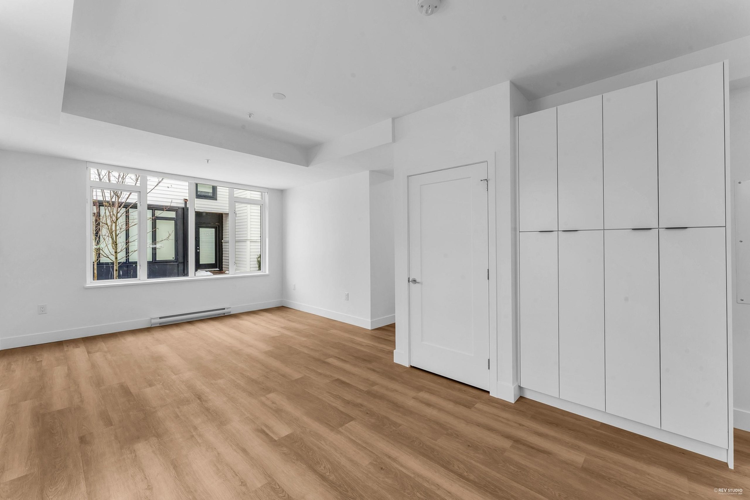 122 1306 LAVAL SQUARE 10